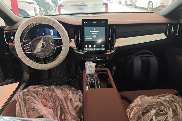 Used Volvo S90 2026 B5 Zhiyuan Luxury Edition