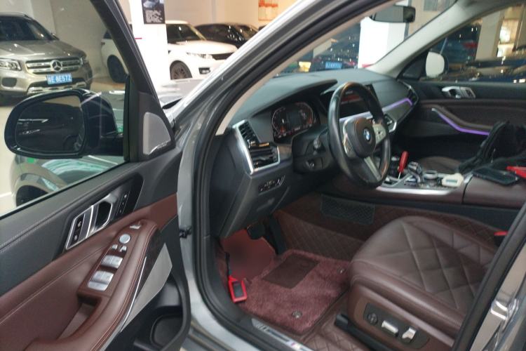 Used BMW X5 2022 Restyled xDrive 30Li Luxury Version M Sport Package
