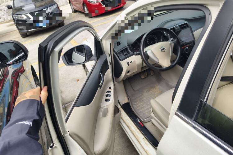 Used Nissan Tiida 2013 1.6L CVT Cool Cafe Edition