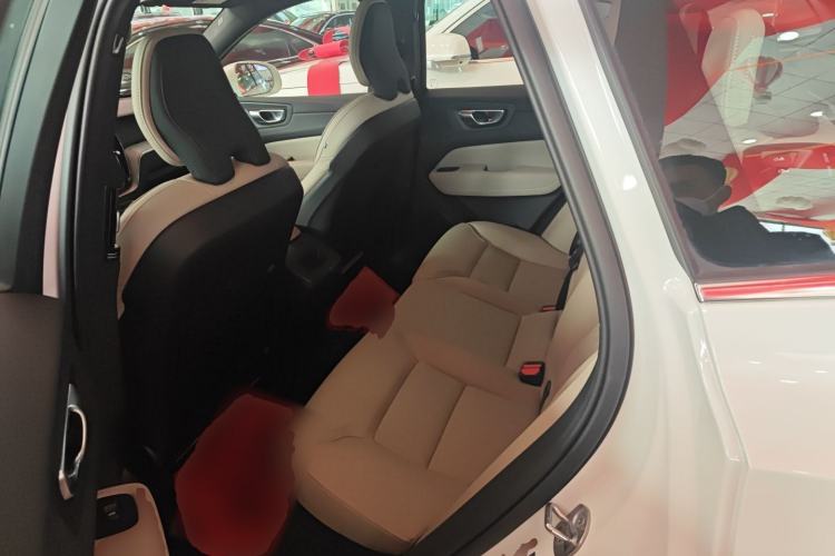 Used Volvo XC60 2026 B5 4x4 Smart Luxury Edition
