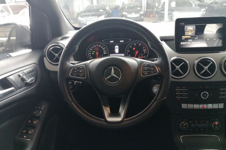 Used Mercedes-Benz B-Class 2017 B 200 Fashion Model
