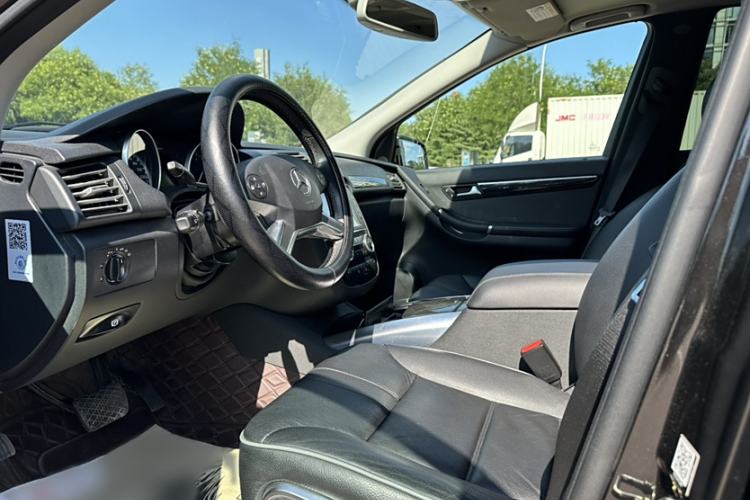 Used Mercedes-Benz R-Class 2015 R 320 4MATIC Luxury Model