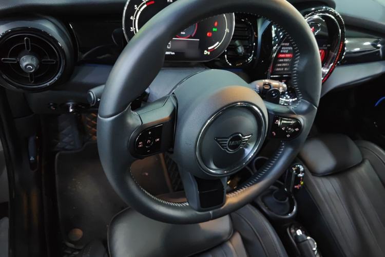 Used MINI 2023 2.0T COOPER S Artist