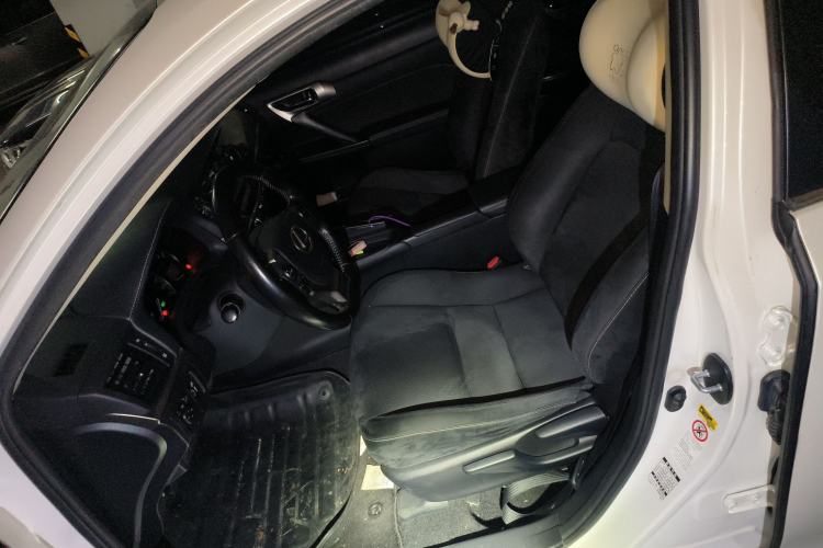 Used Lexus CT 2017 CT200h Elite Edition Solid Color China V Standard