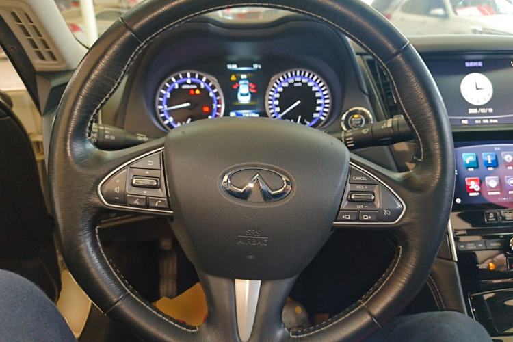 Used Infiniti Q50L 2016 2.0T Comfort Edition Steering Wheel