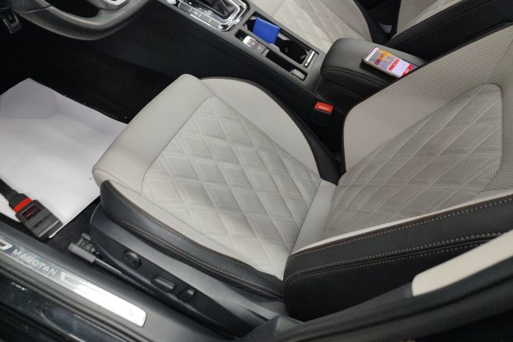 Used Volkswagen Magotan 2023 2 Million Units Commemorative Edition 330TSI DSG Luxury Version
