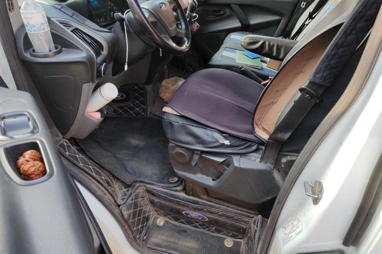 Used Ford Transit 2019 2.0T Diesel Multi-Purpose Commercial Vehicle Short Wheelbase Low Roof 6-Seater China VI Standard