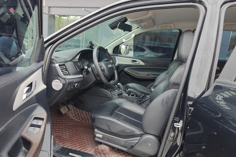 Used JMC Yuhu 7 2022 2.0T Automatic Diesel 4x4 Comfort Edition Standard Wheelbase
