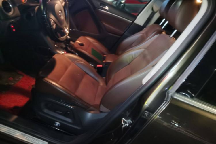 Used Volkswagen Tiguan 2013 2.0 TSI Automatic All-Wheel-Drive Flagship Edition