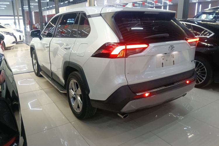 Used Toyota RAV4 2020 2.0L CVT Two-Wheel Drive Fashion Edition
