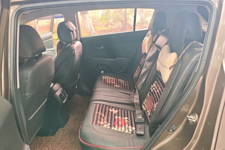 Used Kia Sportage R 2015 2.0L Automatic Two-Wheel Drive DLX Model
