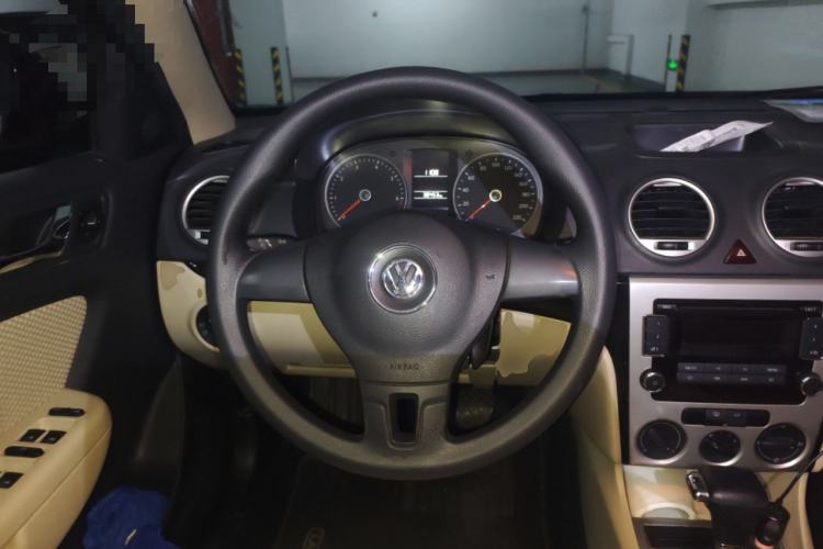 Used Volkswagen Lavida 2011 1.6L Automatic PinYou Edition Steering Wheel