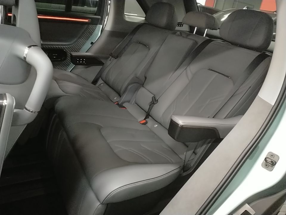 Zeekr MIX 2025 Intelligent Driving Version — снимка 20