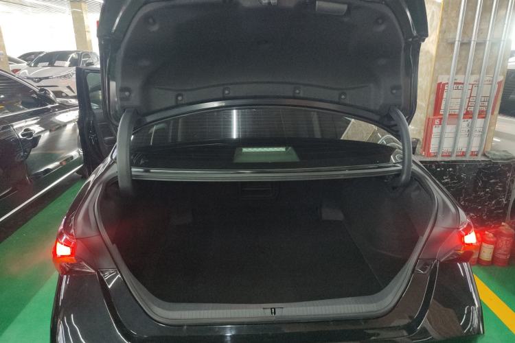 Used Toyota Avalon 2019 2.0L Ambition Edition China VI