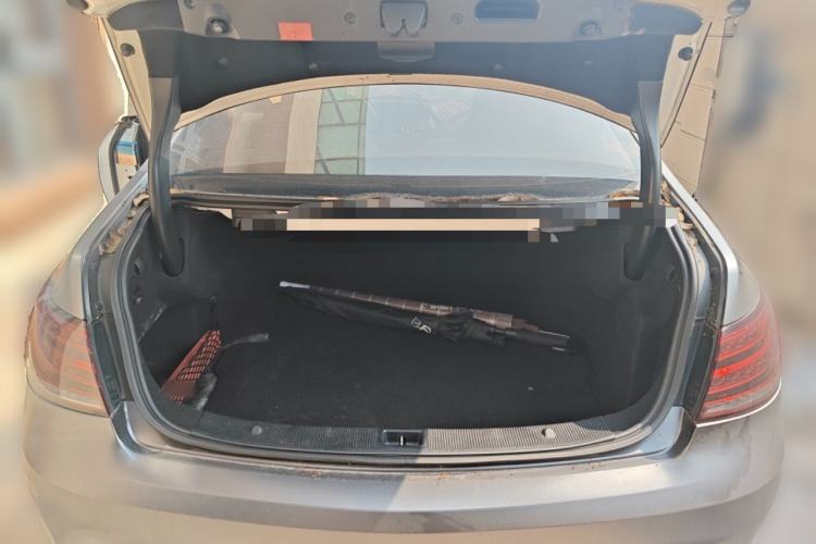 Used Mercedes-Benz E-Class 2014 E 200 Coupe Trunk