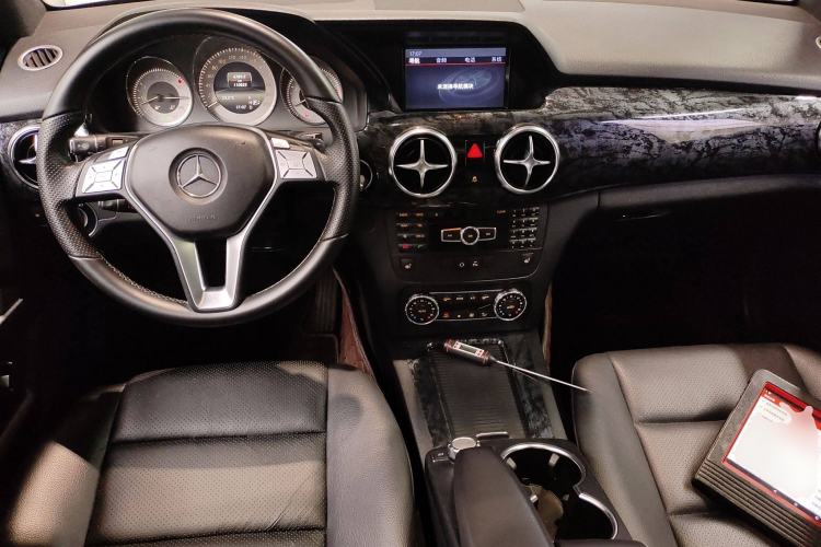 Used Mercedes-Benz GLK-Class 2013 Facelift GLK 300 4MATIC Fashion Edition