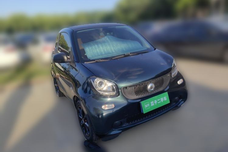 Used smart fortwo 2015 1.0L 52 kW hardtop Dynamic version