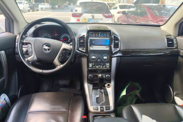 Used Chevrolet Captiva 2014 2.4L 4x4 Flagship Edition 7 Seats Center Console