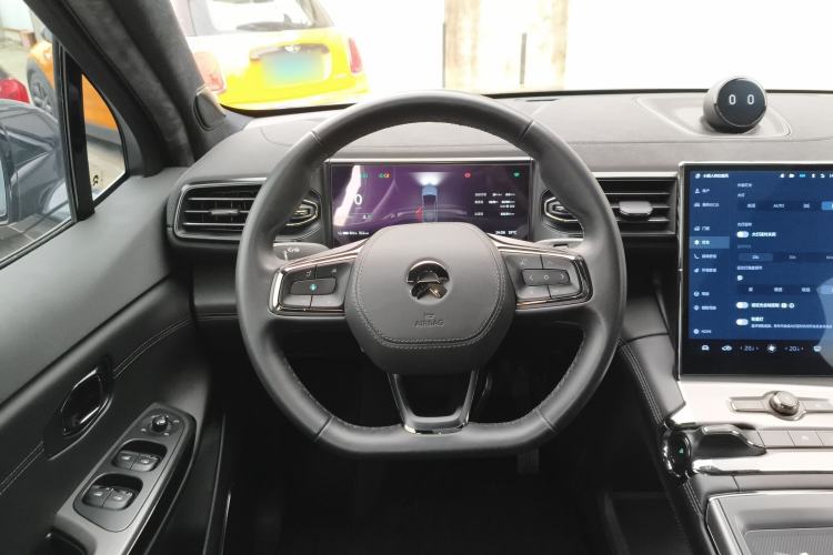 Used Nio EC6 2020 605 km Sport Edition Steering Wheel