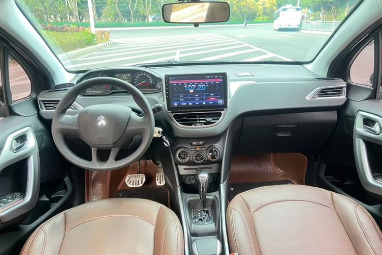 Used Peugeot 2008 2015 1.6L Automatic Playcool Edition
