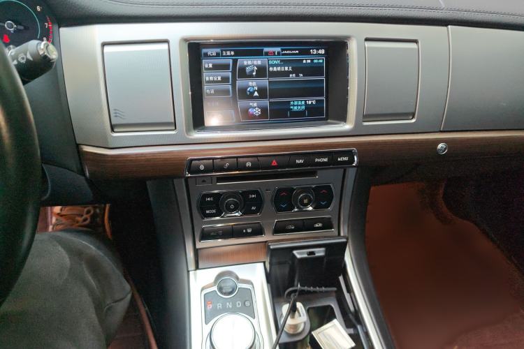 Used Jaguar XF 2014 XF 2.0T Prestige Edition Audio And AC Panel