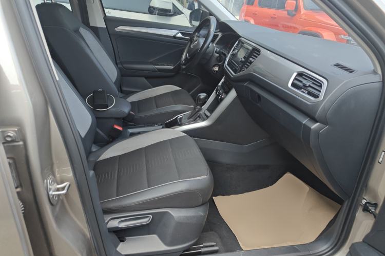 Used Volkswagen T-ROC 2020 230TSI DSG Two-Wheel Drive Advanced Version Right Front Seat