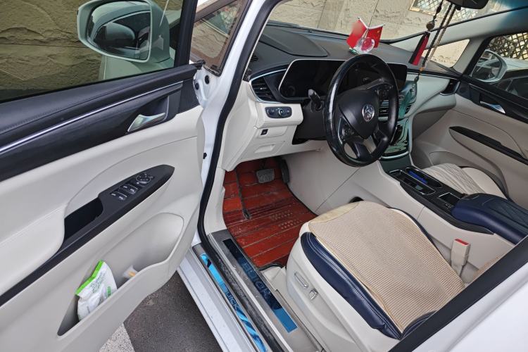 Used Buick GL8 2021 ES Landtrek 653T Comfort Edition