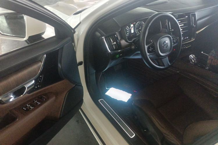 Used Volvo S90 2021 B5 Zhiyuan Luxury Edition
