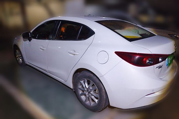 Used Mazda 3 Axela 2019 Cloud-Controlled Sedan 1.5L Automatic Luxury Model China VI Standard
