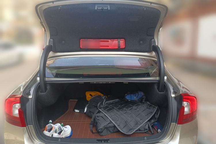 Used Volvo S60 2014 S60L 2.0T Zhiyuan Edition