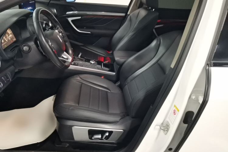 Used Wey VV7 2017 2.0T Ultra-Luxury Version
