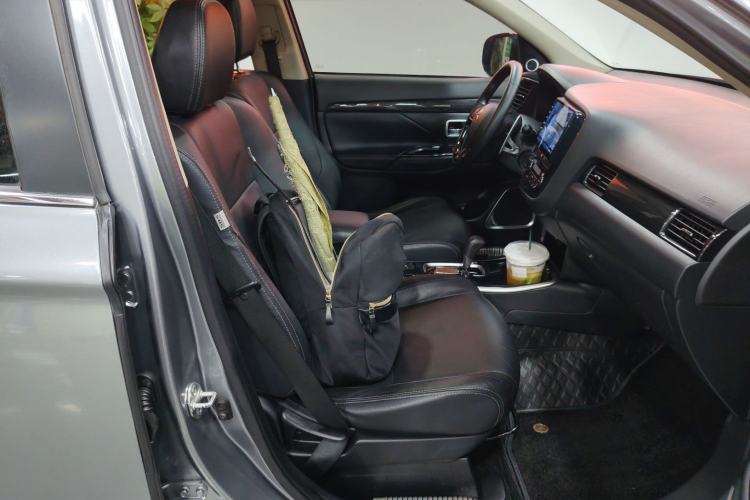 Used Mitsubishi Outlander 2018 2.4L 4x4 Elite Edition 5 Seats