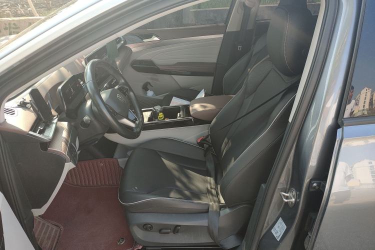 Used Volkswagen ID.6 X 2021 Pure Edition Left Front Seat