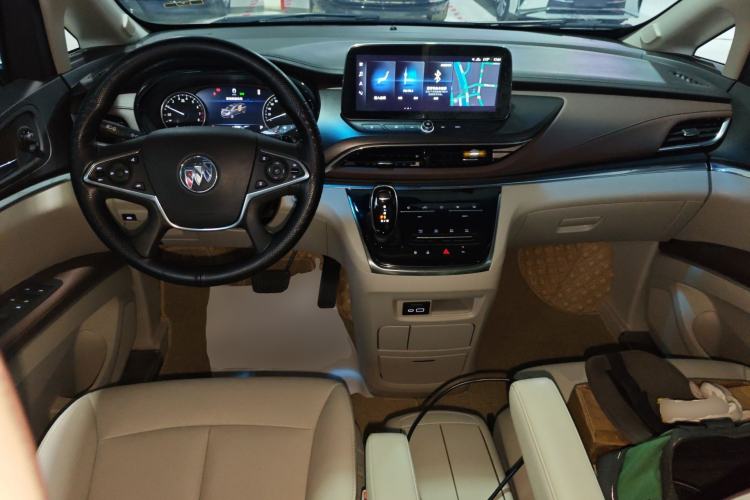 Used Buick GL8 2021 Land Cruiser Executive Class 652T Luxury Model Center Console