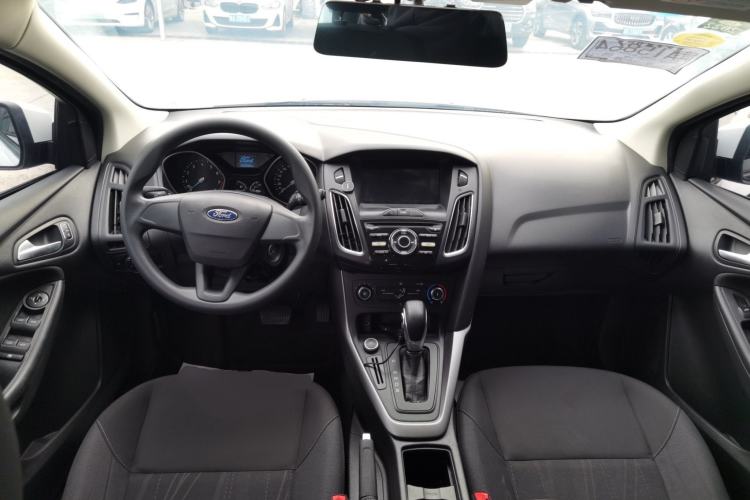 Used Ford Focus 2018 Hatchback Classic 1.6L Automatic Comfort Plus SmartDrive Edition
