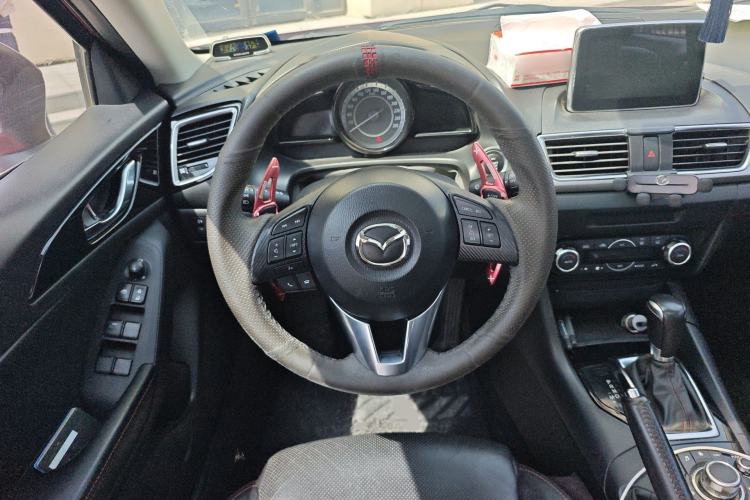 Used Mazda 3 Axela 2016 Hatchback 2.0L Automatic Sport Model
