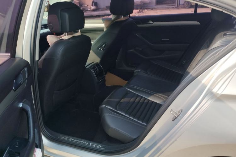 Used Volkswagen Magotan 2018 330TSI DSG Advanced Model
