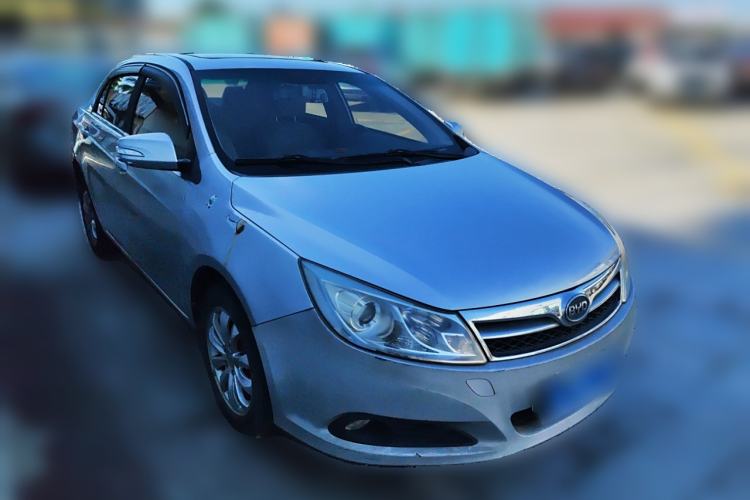 Used BYD Surui 2012 1.5TID Automatic Luxury Version Front Right 45 Deg