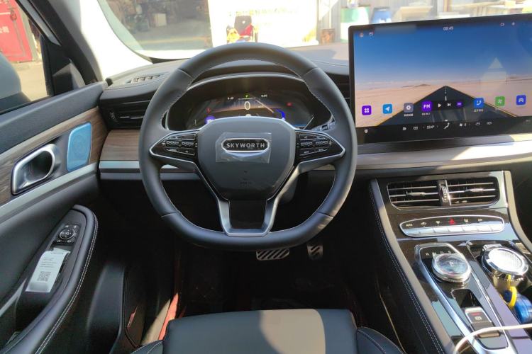 Used Skyworth HT-i 2024 1.5L PHEV 115KM Huiyao Edition