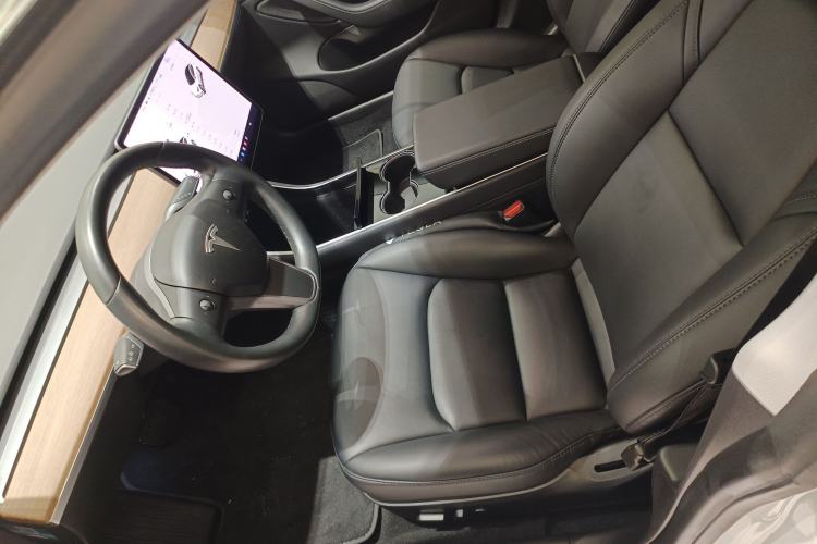 Used Tesla Model 3 2019 Long-Range Rear-Wheel-Drive Version
