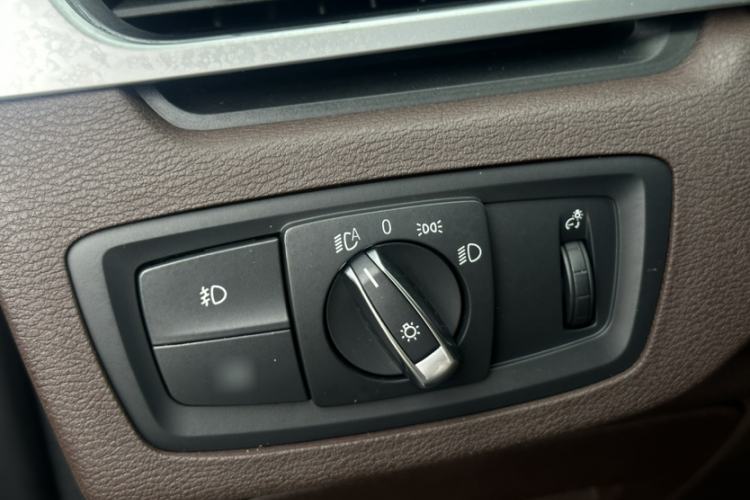 Used BMW X1 2019 sDrive18Li Premium Edition Interior 10