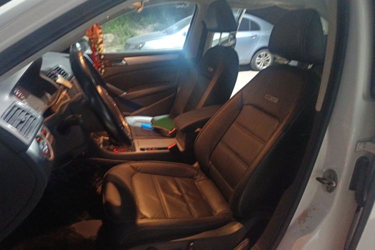 Used Volkswagen Passat 2014 1.8TSI DSG 30th Anniversary Edition Left Front Seat