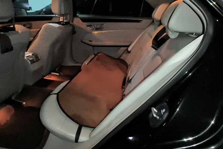 Used Mercedes-Benz E-Class 2013 E 260 L CGI Elegant Model
