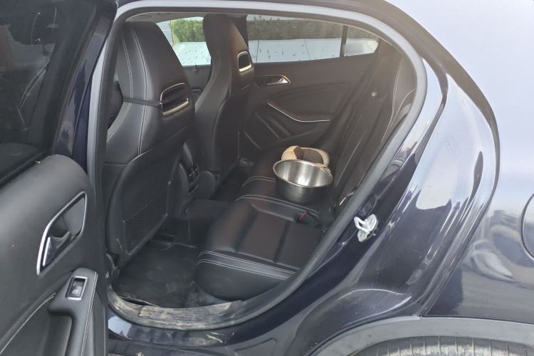 Used Mercedes-Benz GLA 2017 GLA 220 4MATIC Fashion Model Left Rear Seat