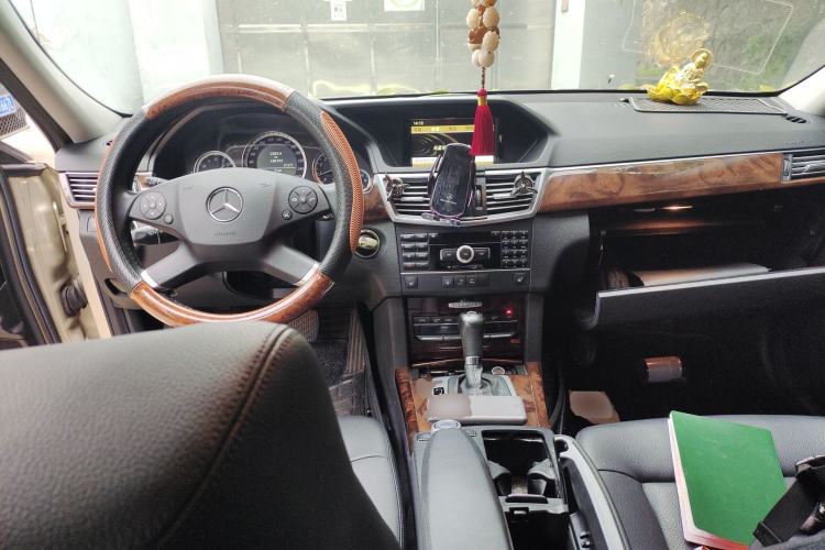 Used Mercedes-Benz E-Class 2010 E 260 L CGI Elegant Model
