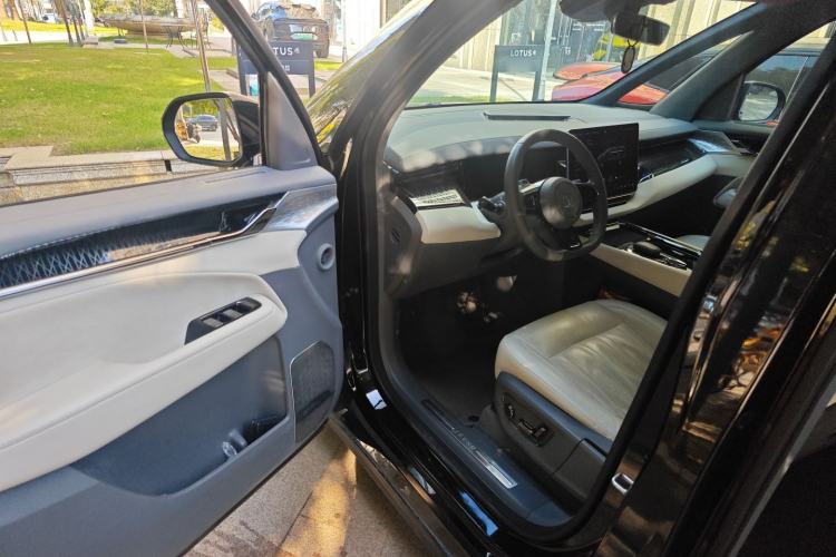 Used Zeekr 009 2022 WE Edition
