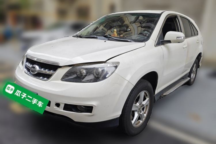 Used BYD S6 2014 2.0L Manual Luxury 5-Seater