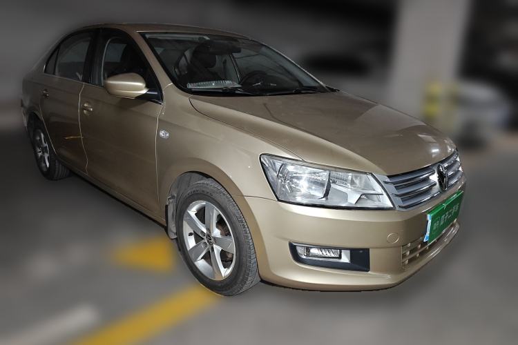 Used Volkswagen Santana 2013 1.6L Automatic Comfort Edition Front Right 45 Deg