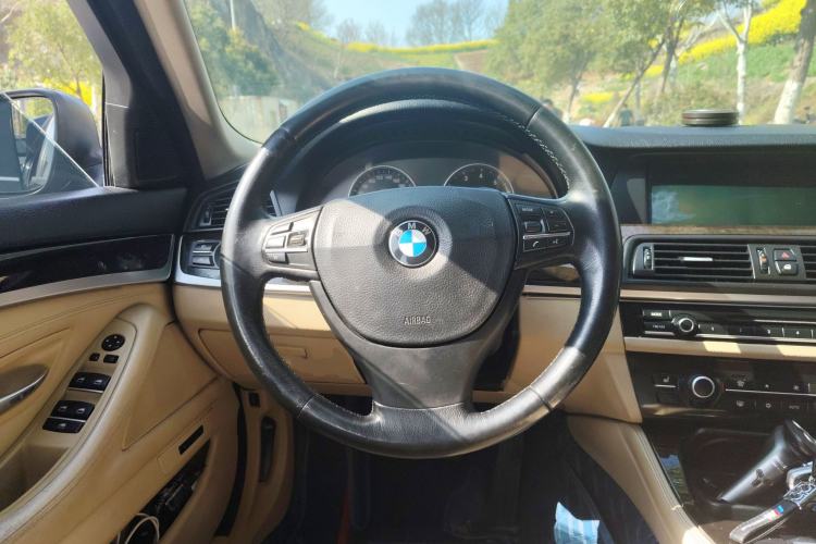 Used BMW 5 Series 2012 523Li Luxury Model