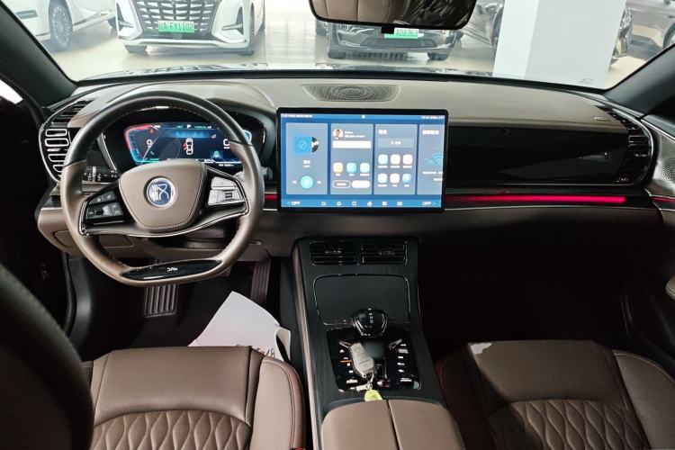 Used BYD Han 2023 DM-i Champion Edition 121KM Prestige Model
